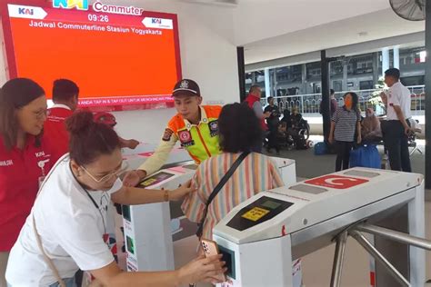 Kai Commuter Tambah Perjalanan Krl Jogja Solo Hadapi Lonjakan