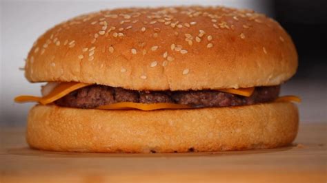 Quarter Pounder Recipe (McDonald's Copycat) | Recipes.net