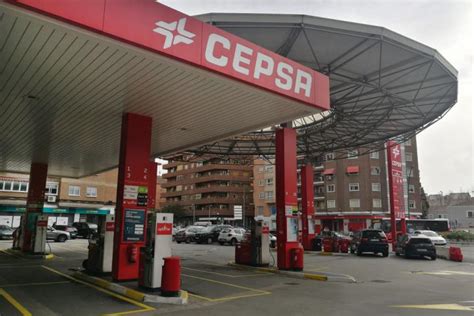 Las Dos Gasolineras Que Alargan Los Descuentos De Gasolina Hasta Enero