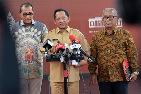 Sekretariat Kabinet Republik Indonesia Keterangan Pers Anggota Tim