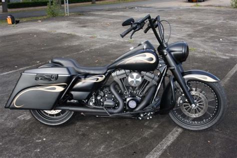 Customized Harley Davidson Road King Motorcycles By Thunderbike