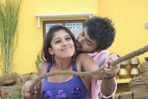 Villu Movie Review {2/5}: Critic Review of Villu by Times of India