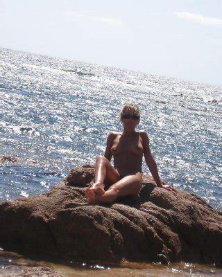 Hottest Milf On The Beach Porn Pictures Xxx Photos Sex Images Pictoa