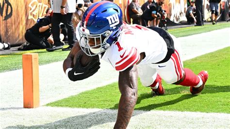 Giants Wr Malik Nabers Makes Pair Of Spectacular Catches On Td Drive