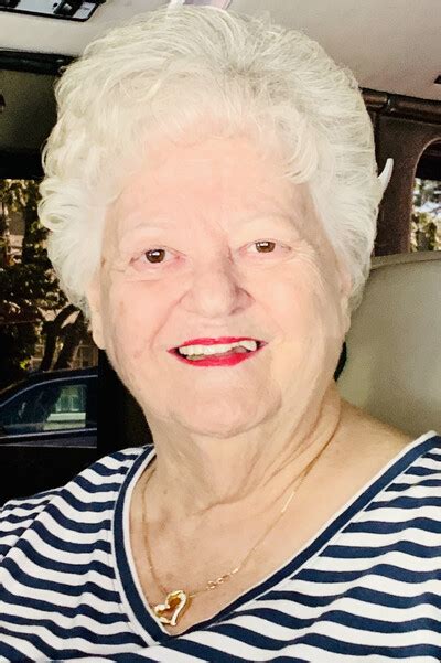 Obituary Carolyn Traweek Hellen Of Forest Home Alabama Dunklin