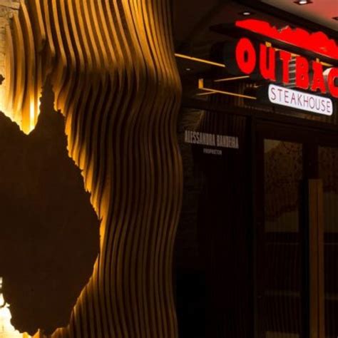 Outback Steakhouse reforça seus heroes em nova campanha institucional