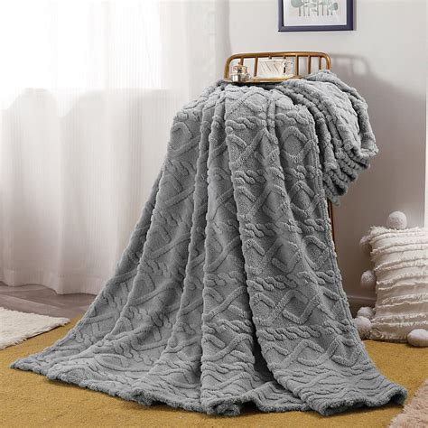 SATRINO Fleece Bed Blanket King Size Super Soft Fuzzy Plush Warm Cozy