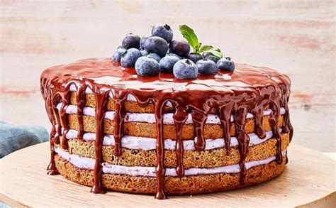 RUF Naked Cake Schoko Backmischung für eine Schokoladen Sahnetorte mit