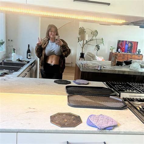 SliceOfSalami Slice Of Salami Bel Larcombe Nude Leaks OnlyFans Fapellino