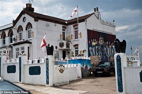 Inside Dave Courtney S Camelot Castle Notorious Hardman S London