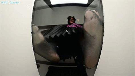 Moody Milf Barefoot LONG SOLES Crushing Again Pt 2 MOV Amateur Soles Giantess And Footjobs