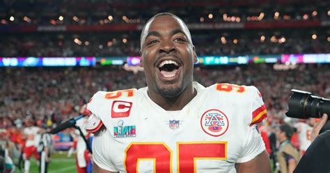 KC Chiefs GM Brett Veach Delivers Big Update on Chris Jones Contract ...