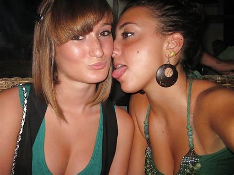 Saucy Puttanelle In Vacanza XXX Porn Album