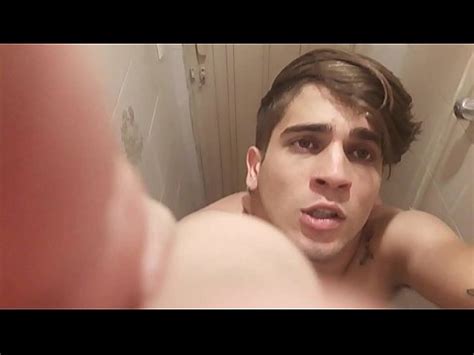 Flakael cumming en el reloj del baño hasta el final importante revelación XVIDEOS