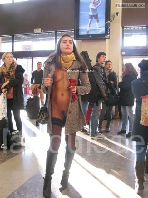 Mature Public Upskirt Pussy Flashing