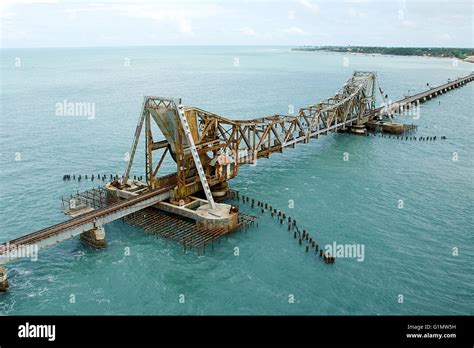 Rameshwaram railway bridge hi-res stock photography and images - Alamy