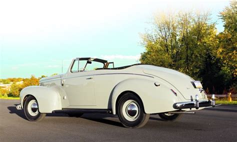 The Elegant Simplicity Of The 1940 Nash Ambassador Hemmings