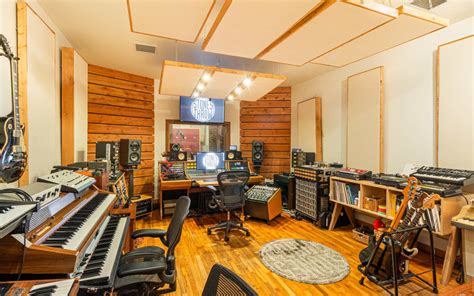 Iconic Analog Digital Recording Studio Los Angeles Ca Production