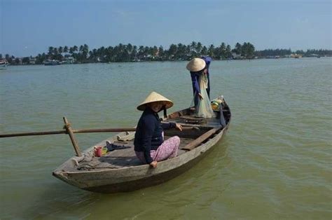 Traditional Fishing Boats | Boat, Fishing boats, Boat painting