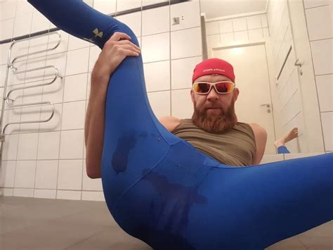 Pissing Fun Nude Pics XHamster