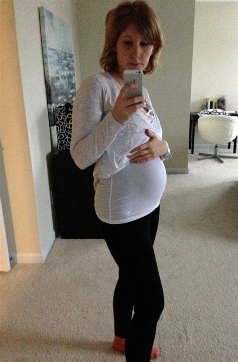 Second Baby Bump Progress - 20 weeks - Charmingly Modern