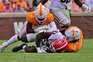 Tennessee football linebacker will return in 2026
