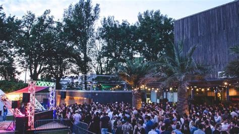 9 Sexy Le Bikini Pics