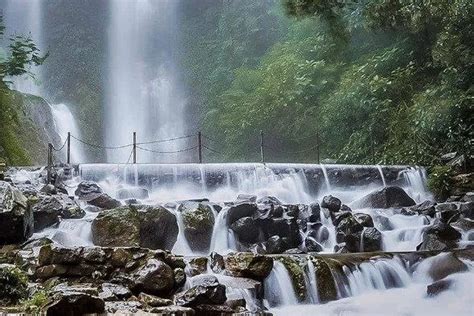 Yuk Kunjungi Pemandangan Yang Luar Biasa Di Wisata Alam Air Terjun