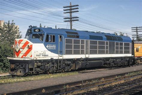 Metra EMD F40C diesel locomotives - Trains