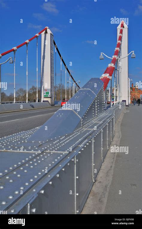 Chelsea Bridge, London, United Kingdom Stock Photo - Alamy