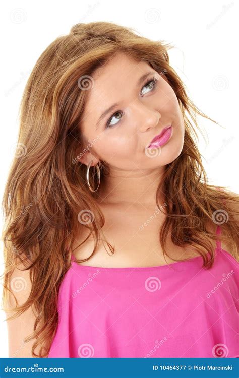 Bella Ragazza Del Brunette Nel Colore Rosa Caldo Immagine Stock Immagine Di Pettinatura