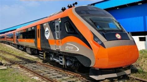 years  launch indias  vande bharat train   coach