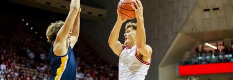 Indiana Hoosiers Men's Basketball Tickets | GoTickets