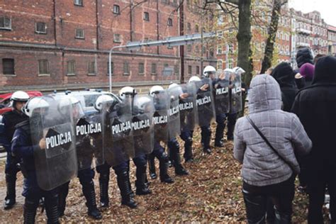 Awantura Pod Aresztem Ycie Bytomskie Tygodnik Lokalny Ukazuj Cy