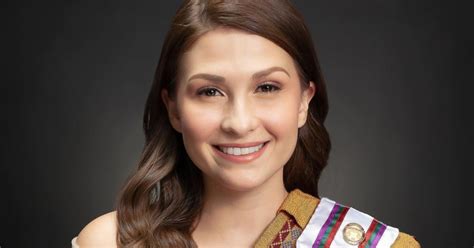 Singer-Actress Tippy Dos Santos Graduates From UP Law As Dean’s Medalist - When In Manila