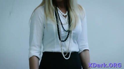 Wanton Floozy Craves For Oral Pleasure Milf For Pleasure