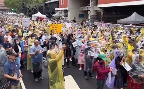 În ciuda protestelor Taiwanul adoptă o lege care favorizează China