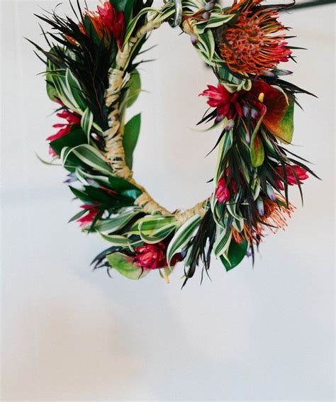 LEI — Lulu's Lei & Bouquets | Hawaiian flower crown, Flower crown ...