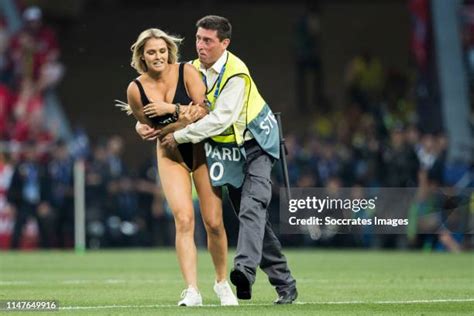 Female Streaker Photos And Premium High Res Pictures Getty Images