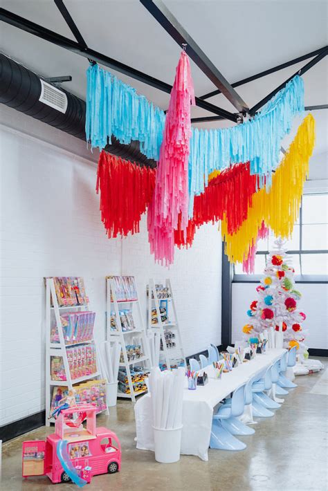 BARBIE HOT WHEELS Larger Than Life