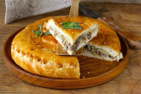 Deliciously Easy Traditional Scottish Meat Pies Recipe Meat Pie Scottish Meat Pie Recipe