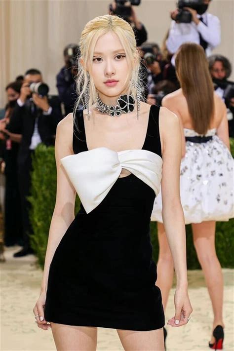 Rose Met Gala 2024 Lucie Imojean