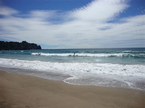 Lost Together: Hot Water Beach, New Zealand - Jan 15, 2010