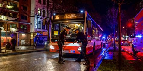 Schwerer Unfall auf der Reeperbahn Fußgängerin von HVV Bus erfasst MOPO