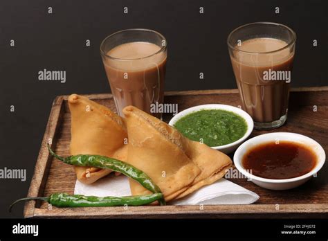 Chai With Samosa Hi Res Stock Photography And Images Alamy