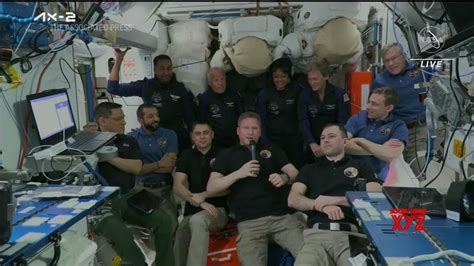 Space Station crew welcomes SpaceX guests (Video) - Social News XYZ