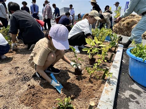 ザ・ビッグ日田店植樹祭を開催「イオンふるさとの森づくり」 サステナビリティ イオン九州株式会社