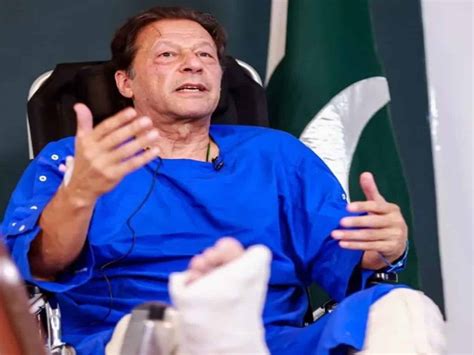 Imran Khan Heads To Rawalpindi Today For Climax Of Long March