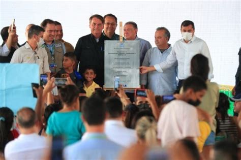 Wilson Lima Recebe Presidente Bolsonaro E Acompanha Entrega De