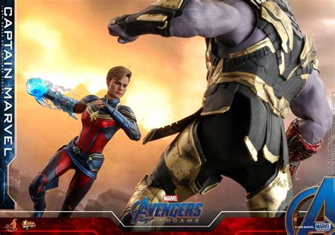 Hot Toys Avengers Endgame Captain Marvel Sixth Scale Figure